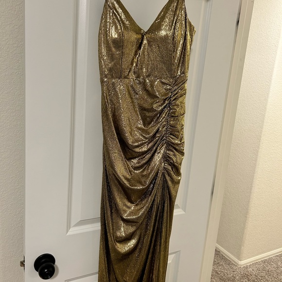 Gold floor length bridesmaid or formal dress. - Picture 4 of 6